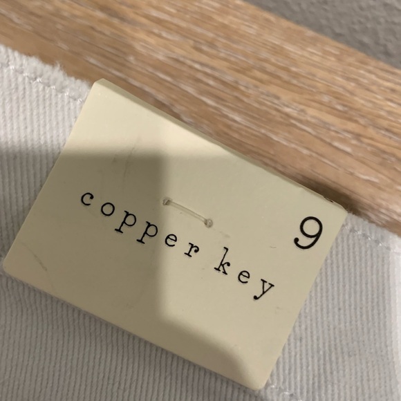 NWT Copper Key White Denim Shorts Raw Hem - Picture 3 of 3